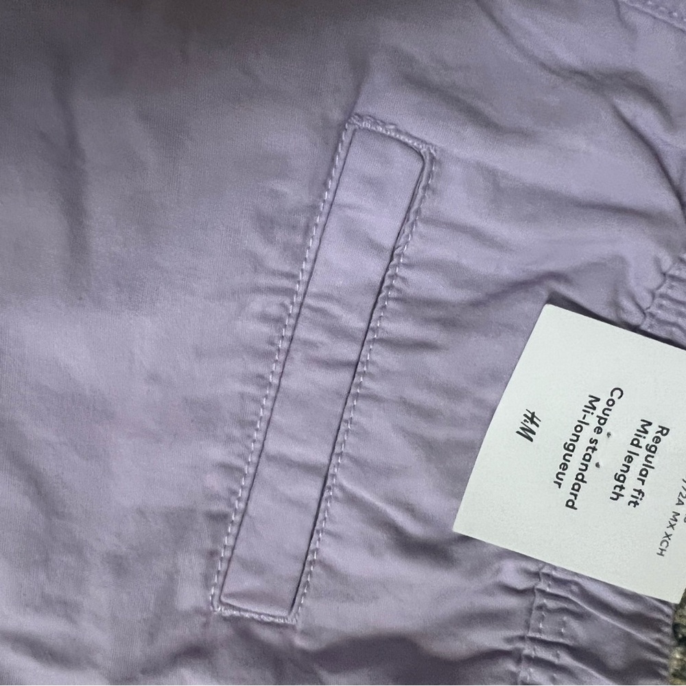 H&M Purple Cargo Shorts with Relaxed Fit and Elastic Waistband - Picture 8 of 8